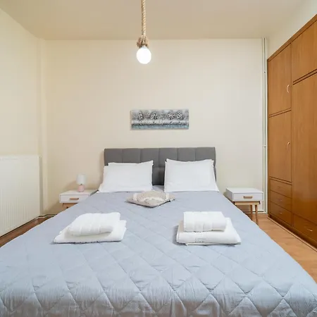 Poline Apartment Olympiada